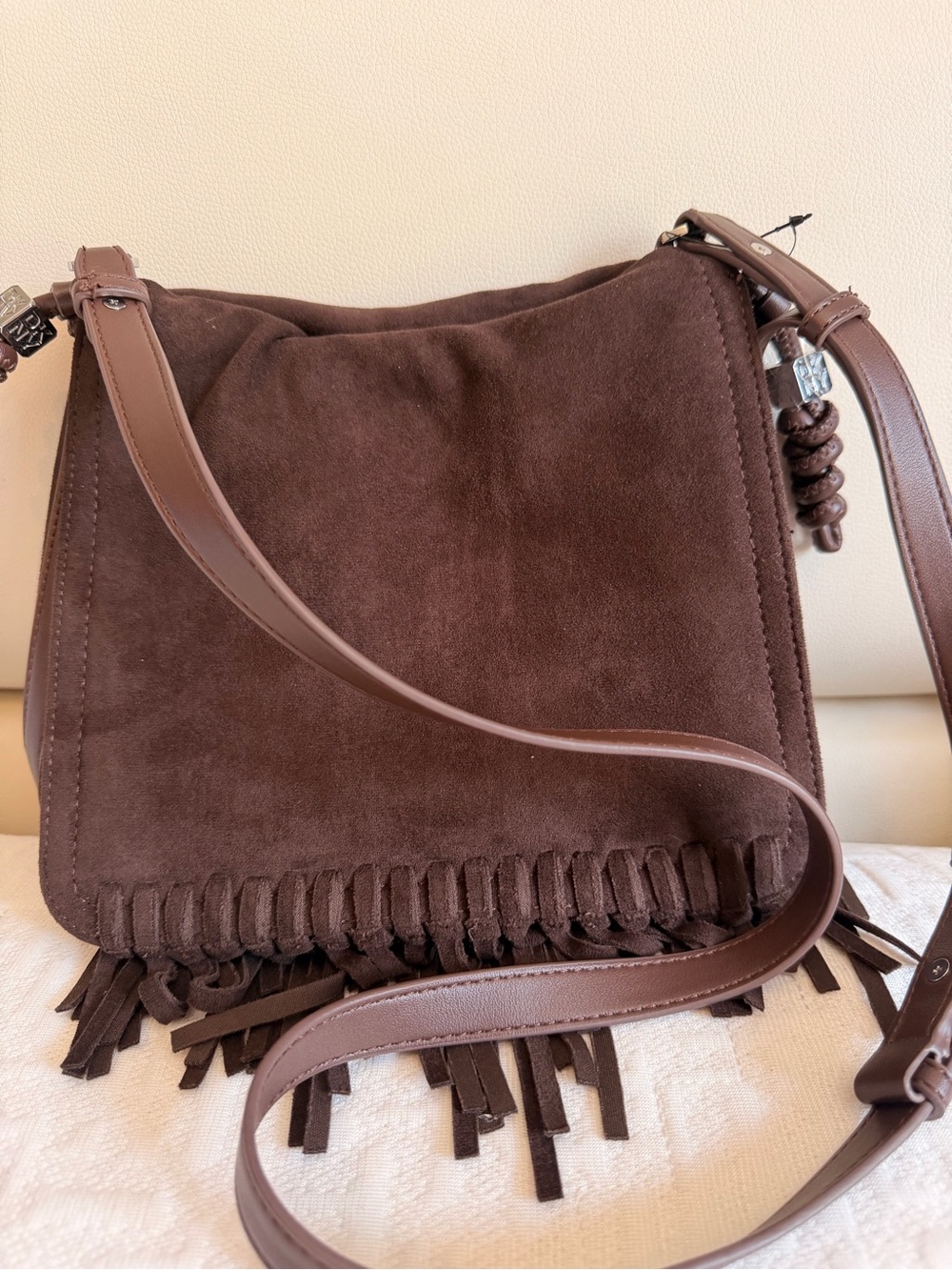 DKNY CROSSBODY CHOCOLATE NEW